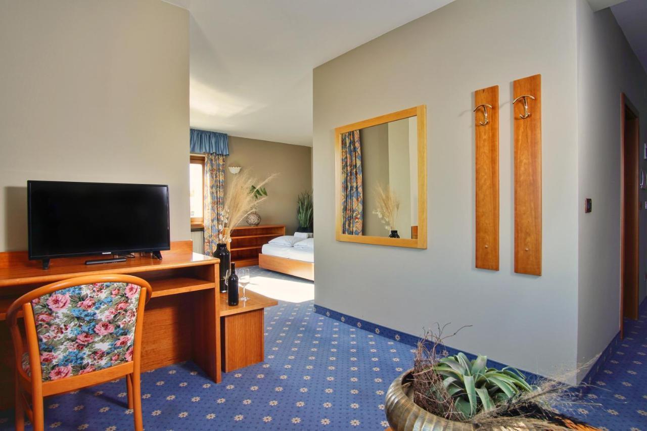 Panoramahotel Penegal Mendola Luaran gambar